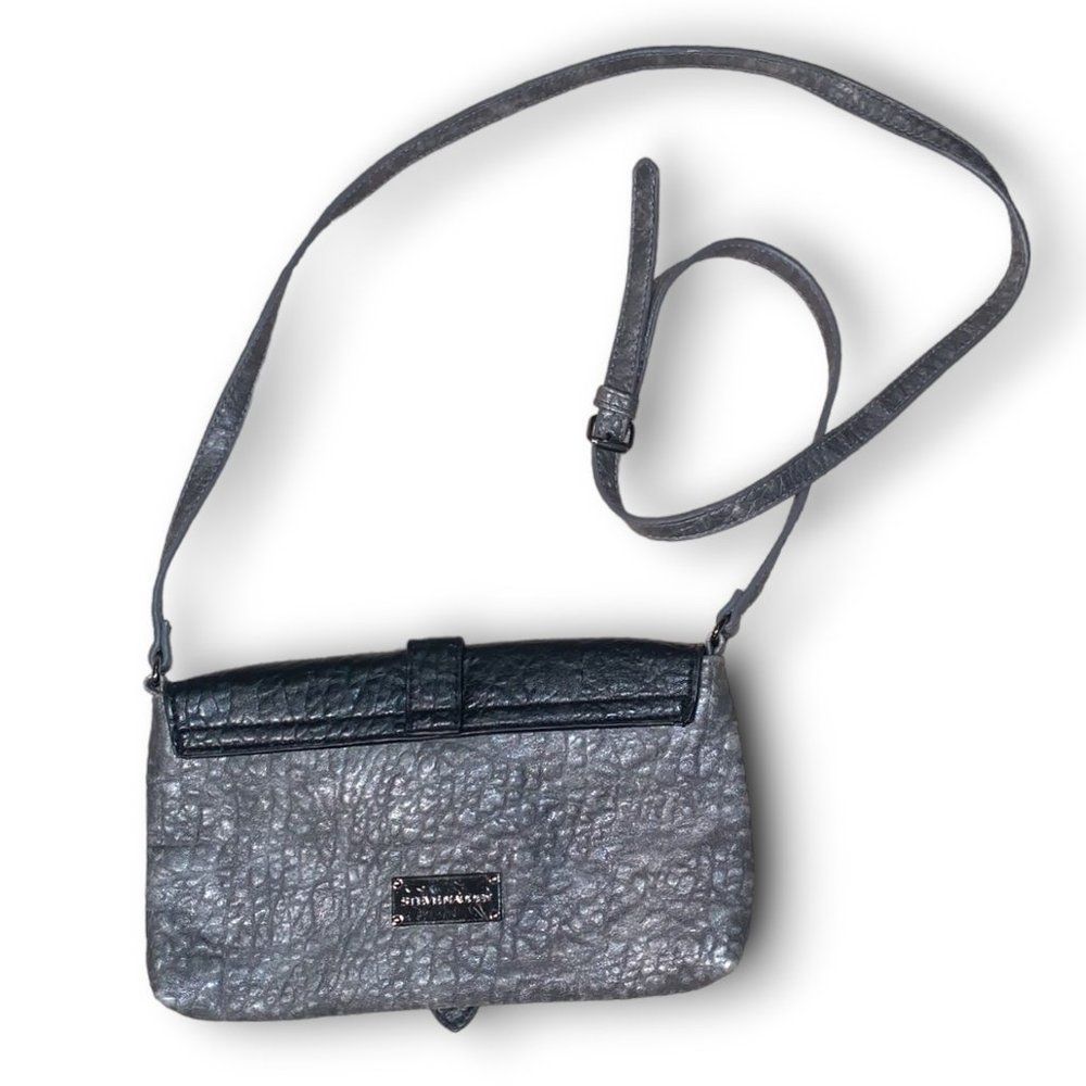 Steve Madden Gray Textured Crossbody Bag - Picture 1 of 7